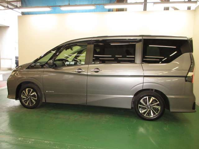 セレナ1.2 e-POWER ハイウェイスターV