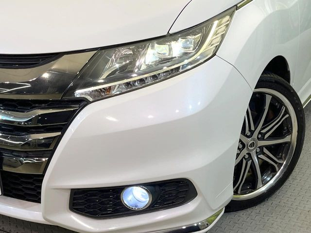 �yLED�w�b�h���C�g�z���V����ԑ��s�����ǍD�Ȏ��E���m�ۂ����S���ĉ^�]�ł��鍂�P�xLED�w�b�h���C�g�𑕔�!�_�����x�������A����d�͂��}�����Ă��܂��B