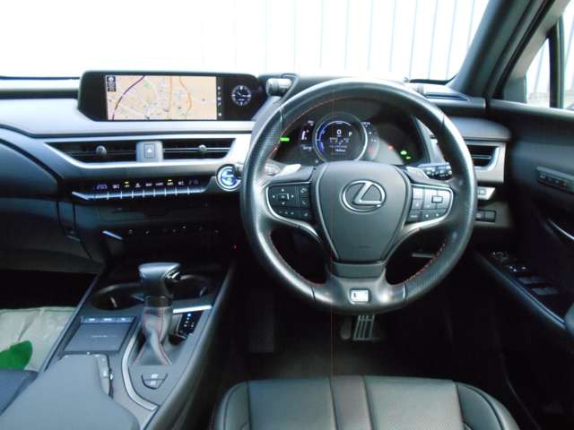 UX250h Fスポーツ