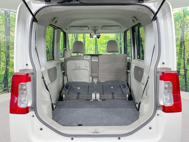 ���i�̂���������ʋ΁A���}���ɏ\���ȉ׎��X�y�[�X���m�ۂ��Ă���܂��B�Z�J���h�V�[�g��|���ƁA�傫�ȉו��̐ύڂ��\�ł���