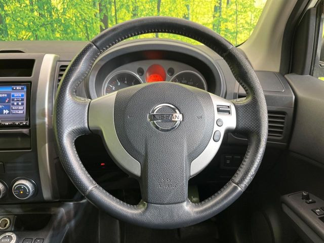 �y�����v�����X�e�A�����O�z�㎿�Ȋv���g�p���邱�ƂŁA��ɂ����������݂ƂĂ��^�]���₷���n���h���ł���