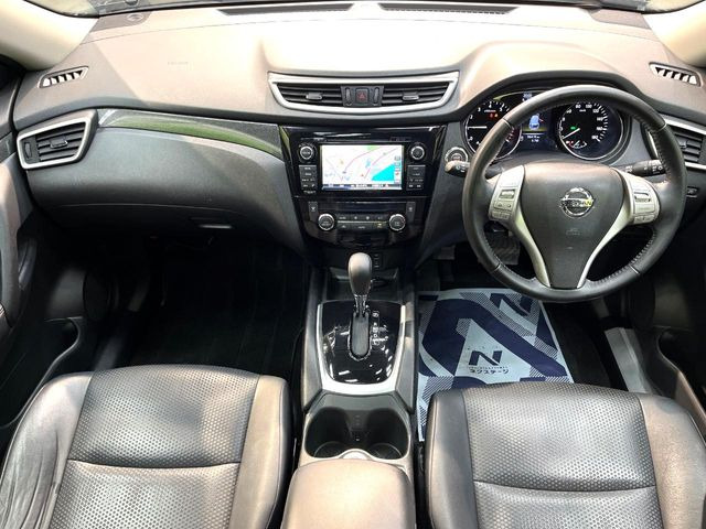 エクストレイル2.0 20X ブラックエクストリーマーX エマージェンシーブレーキパッケージ 4WD