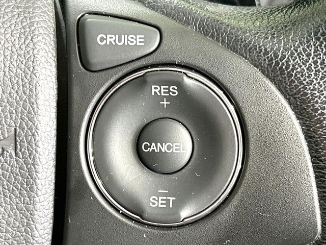 �y�N���[�Y�R���g���[���z�������H�����N���N���s�B�A�N�Z���𗣂��Ă���葬�x�ő��s���ł��A�������^�]���̕��S���y��!�����E�������ȒP�ȃX�C�b�`����Œ����ł��܂��B