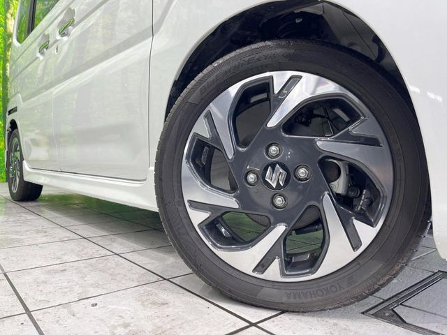 �y����15�C���`�A���~�z�C�[���z�O�ςɃ}�b�`���������A���~�z�C�[���𑕒����Ă���܂��B�e��ЊO�A���~�z�C�[����A�X�^�b�h���X�^�C�����戵�����Ă���܂��B���񂲑��k����������