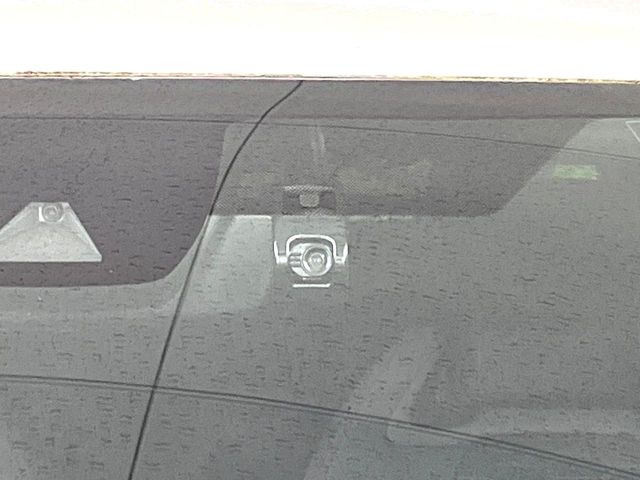 【ドライブレコーダー】ドライブレコーダー装備!走行中はもちろん、あおり運転や事故に遭遇した際、映像で記録し、万一のリスクに備えます。※記録用SDカードはお客様ご自身でご準備いただく必要があります。