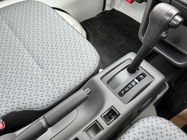 クリッパートラックDX セーフティパッケージ 4WD