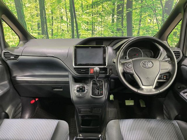 ヴォクシー2.0 ZS