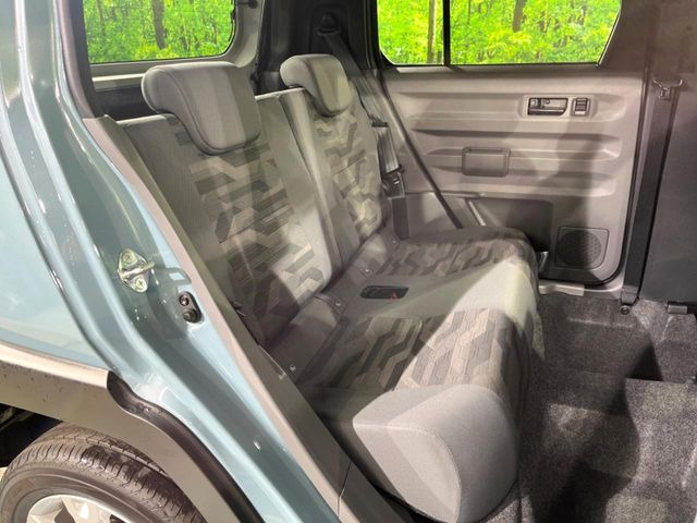 ���i���ȃI���W�i���t���A�}�b�g���I�v�V�����ɂĂ��p�ӂ��Ă���܂��B���D���ȃf�U�C����J���[�����Ԃɍ��킹�đI��ł����������Ƃ��ł��܂���