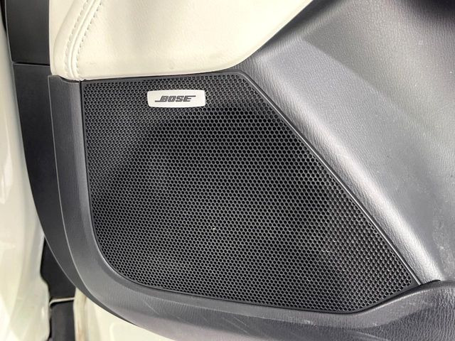 �yBOSE�T�E���h�V�X�e���t��10.2�^�����i�r�z�[���̃i�r�@�\�͂������A���x�ȃ`���[�j���O�\�͂����ڂ���Ă���A�������ȉ��y�����y���݂��������܂���