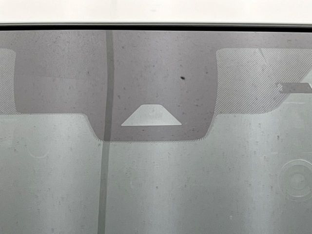 �y�C���e���W�F���g�G�}�[�W�F���V�[�u���[�L�z�t�����g�J�����őO���̎ԗ�����s�҂����m�B�Փ˂������Ȏ��͏Փ˔�Q�y���u���[�L���쓮�A�Փˉ�����T�|�[�g�B�����S�Ƀh���C�u�����y���݂��������܂��B