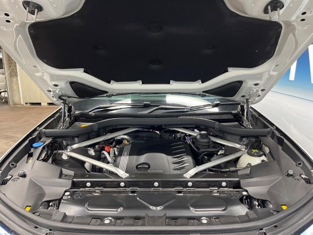 ●当店では、各メーカーの専用診断テスターを導入。国家資格を持つテクニカルスタッフも常駐しておりますので、万が一の際にも安心してご利用いただけます。