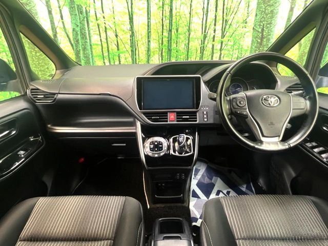 ヴォクシー1.8 ハイブリッド ZS 煌