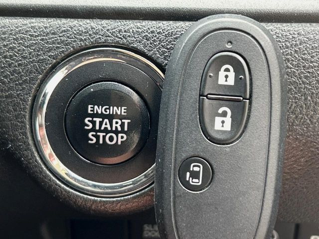 �y�L�[���X�X�^�[�g�V�X�e���z�J�o����|�P�b�g�ɓ��ꂽ�܂܂ł��h�A�̎{���E�������\�ȃX�}�[�g�L�[�𑕔��B�G���W���̃I���E�I�t�����J�M�����o���K�v����������Ƃ��Ă��֗��ł���