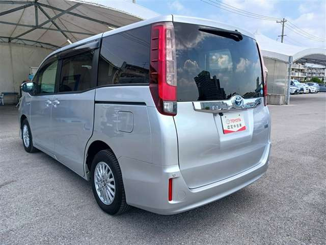 ノア1.8 ハイブリッド X