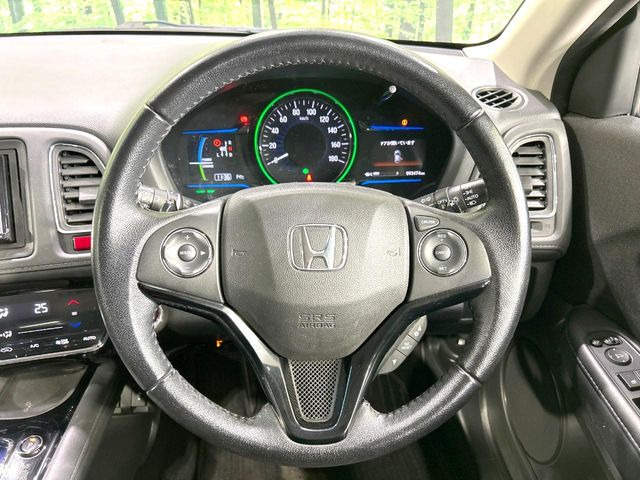 �y�����v�����X�e�A�����O�z�㎿�Ȋv���g�p���邱�ƂŁA��ɂ����������݂ƂĂ��^�]���₷���n���h���ł���