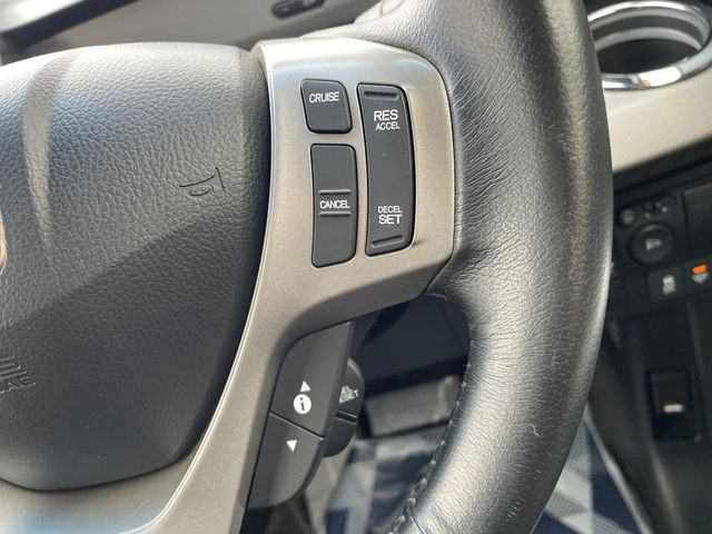 【クルーズコントロール】高速道路もラクラク走行。アクセルを離しても一定速度で走行ができ、長距離運転時の負担を軽減!加速・減速も簡単なスイッチ操作で調整できます。