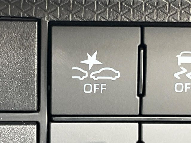 �y�X�}�[�g�A�V�X�g�z���s���ɑO���̎ԗ�����F�����A�Փ˂������Ȏ��͌x��ƃu���[�L�ŏՓˉ���Ɣ�Q�y�����A�V�X�g�B�����S�Ƀh���C�u�����y���݂��������܂��B