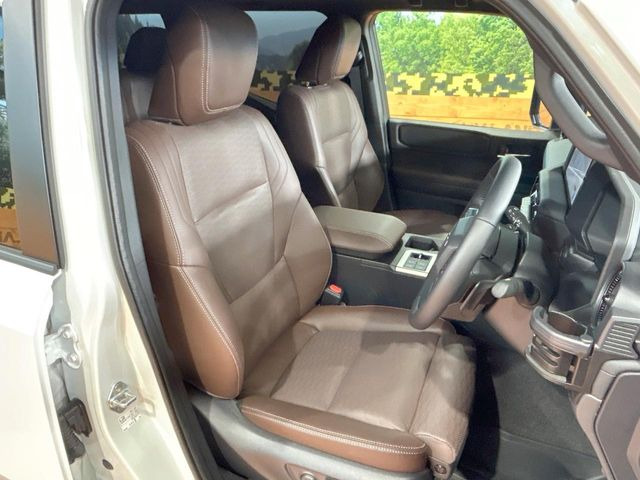 �y�u���E�����U�[�V�[�g�z�f�U�C�����������A�������̂��钃�v�V�[�g�B��ɑ̂ɐG��镔��������A����S�n�̗ǂ��ɂ͂�����肽���ł��ˁ􉘂�̕t����򉻂�}����������R�[�e�B���O�{�H�����X�X���ł����