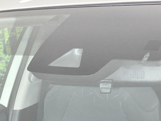 �y�g���^�Z�[�t�e�B�Z���X�z���s���ɑO���̎ԗ�����F�����A�Փ˂������Ȏ��͌x��ƃu���[�L�ŏՓˉ���Ɣ�Q�y�����A�V�X�g�B�����S�Ƀh���C�u�����y���݂��������܂��B