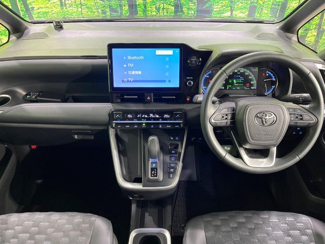 ヴォクシー1.8 ハイブリッド S-Z