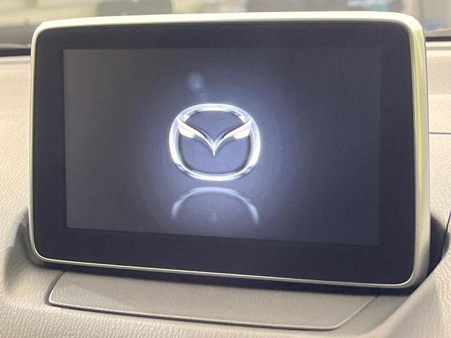 �y�}�c�_�R�l�N�g�i�r�z�ԓ��̕��͋C�Ƀ}�b�`������̌^�^�C�v�̃i�r�B�e����q�ݒ��Bluetooth�Đ����A�l�X�ȋ@�\���y���߂܂��B�����I�ȃ_�C�������삪�\�ŁA�g��������ǍD�ł��B