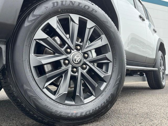 �y����20�C���`�A���~�z�C�[���z�O�ςɃ}�b�`���������A���~�z�C�[���𑕒����Ă���܂��B�e��ЊO�A���~�z�C�[����A�X�^�b�h���X�^�C�����戵�����Ă���܂��B���񂲑��k����������