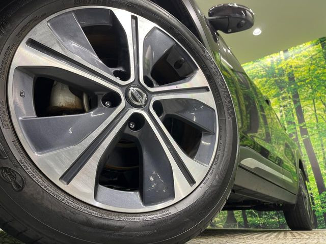 �y����17�C���`�A���~�z�C�[���z�O�ςɃ}�b�`���������A���~�z�C�[���𑕒����Ă���܂��B�e��ЊO�A���~�z�C�[����A�X�^�b�h���X�^�C�����戵�����Ă���܂��B���񂲑��k����������