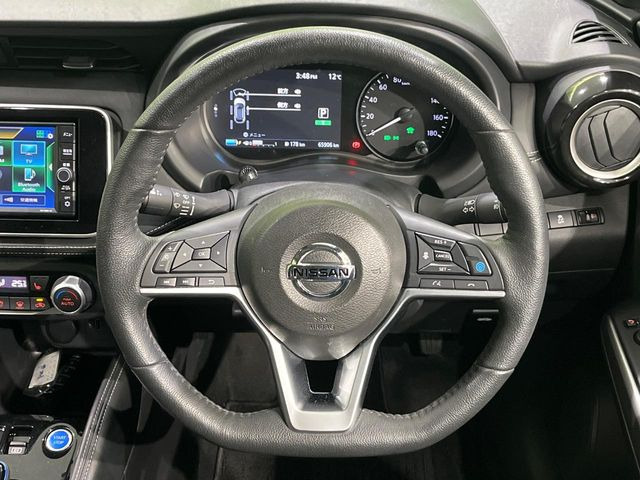 �y�����v�����X�e�A�����O�z�㎿�Ȋv���g�p���邱�ƂŁA��ɂ����������݂ƂĂ��^�]���₷���n���h���ł���