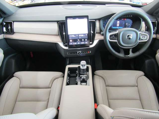 XC90ウルトラ B5 AWD 4WD