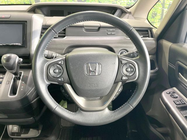 �y�����v�����X�e�A�����O�z�㎿�Ȋv���g�p���邱�ƂŁA��ɂ����������݂ƂĂ��^�]���₷���n���h���ł���