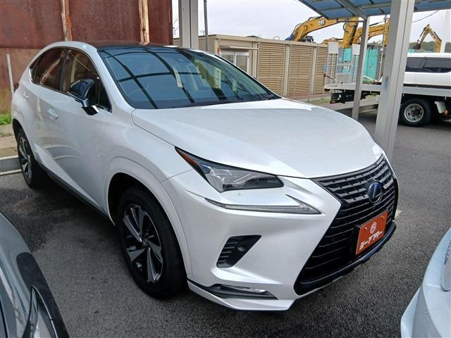 NX（レクサス）300 ブラック シークエンス　禁煙車 特別仕様車 調光パノラマルーフ 中古車画像