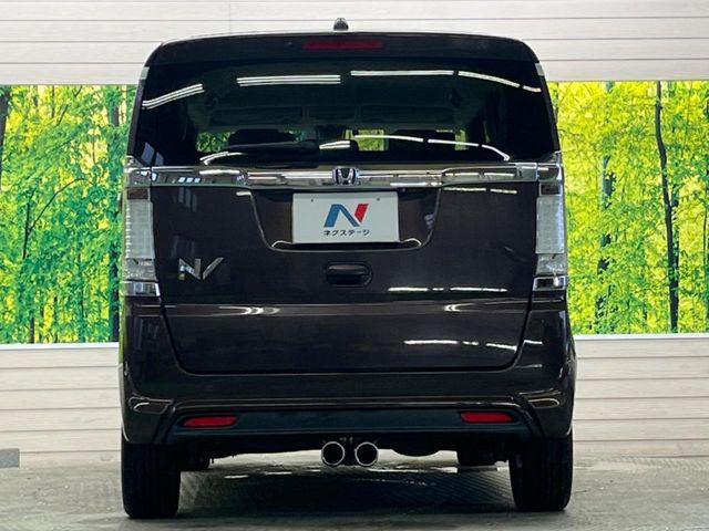 安心の最長10年・走行無制限保証(有償)をご用意。保証内容も充実はもちろん、無料点検&オイル交換や、年中無休の全国・24時間ロードサービスも付帯されておりますのでご安心下さい。