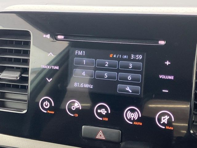 お好きな音楽を車内でお楽しみいただけます♪スピーカー交換・ウーハー追加などの音質向上や、最新ナビ・後席モニター等の取り付けも是非ご相談ください!