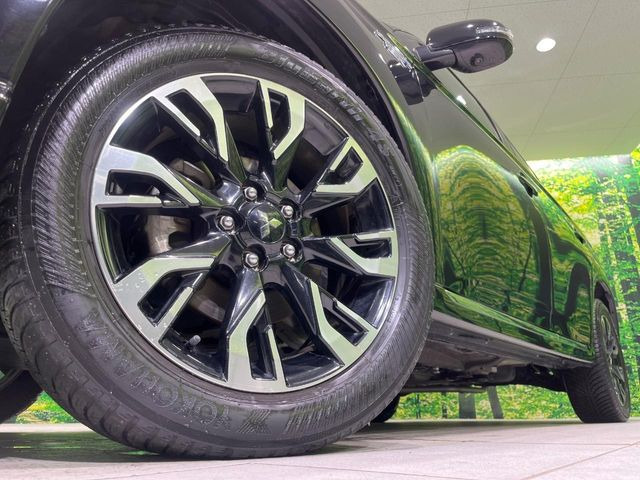 �y����18�C���`�A���~�z�C�[���z�O�ςɃ}�b�`���������A���~�z�C�[���𑕒����Ă���܂��B�e��ЊO�A���~�z�C�[����A�X�^�b�h���X�^�C�����戵�����Ă���܂��B���񂲑��k����������