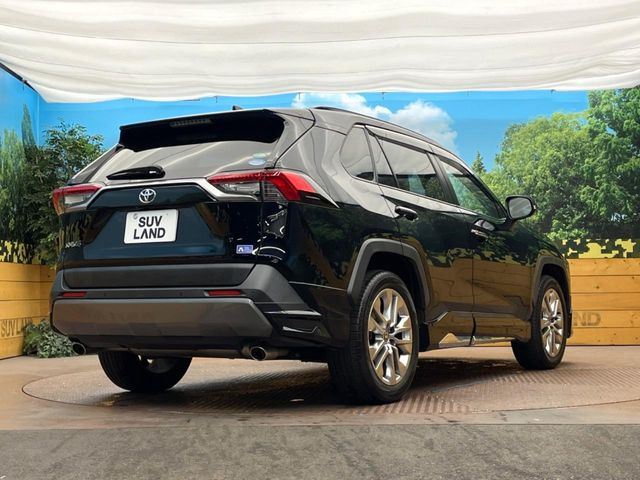 ☆全国のネクステージからお取り寄せが可能※!遠方の店舗に展示してあるクルマが気になる場合も、最寄りの店舗でご覧いただくことが可能です!是非私たちに要望をお聞かせください!※別途費用