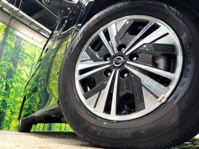 【純正15インチアルミホイール】外観にマッチした純正アルミホイールを装着しております。各種社外アルミホイールや、スタッドレスタイヤも取扱いしております。是非ご相談ください♪