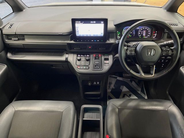 ステップワゴン2.0 e:HEV スパーダ