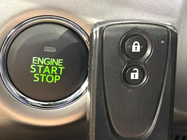 �y�L�[�t���[�V�X�e���z�J�o����|�P�b�g�ɓ��ꂽ�܂܂ł��h�A�̎{���E�������\�ȃX�}�[�g�L�[�𑕔��B�G���W���̃I���E�I�t�����J�M�����o���K�v����������Ƃ��Ă��֗��ł���