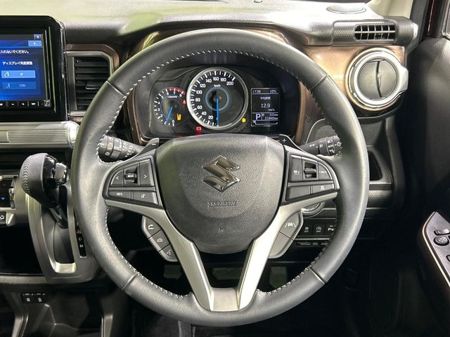 �y�����v�����X�e�A�����O�z�㎿�Ȋv���g�p���邱�ƂŁA��ɂ����������݂ƂĂ��^�]���₷���n���h���ł���