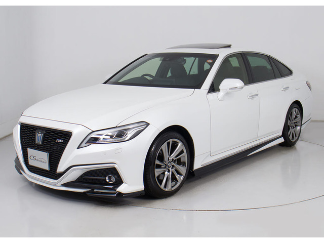 フルエアロが装着されています!お好みはいかがですか?今付いているデザイン以外にも、各ブランドのエアロを格安にてお取付け出来ます!又、エアロを外してノーマル状態にする事も出来ます!!