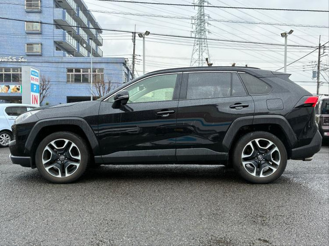 RAV42.0 アドベンチャー 4WD