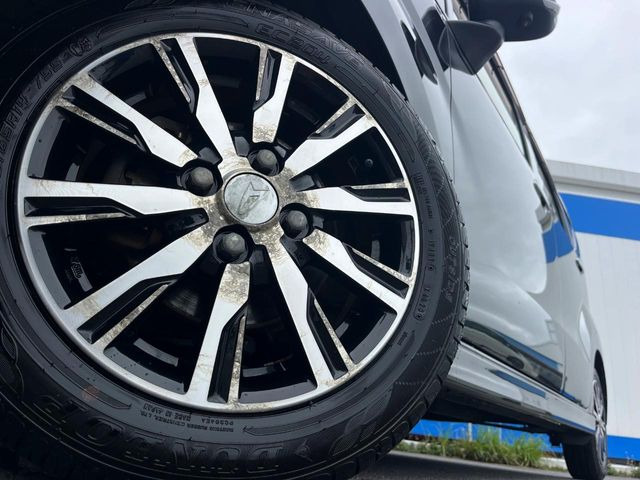 �y����14�C���`�A���~�z�C�[���z�O�ςɃ}�b�`���������A���~�z�C�[���𑕒����Ă���܂��B�e��ЊO�A���~�z�C�[����A�X�^�b�h���X�^�C�����戵�����Ă���܂��B���񂲑��k����������