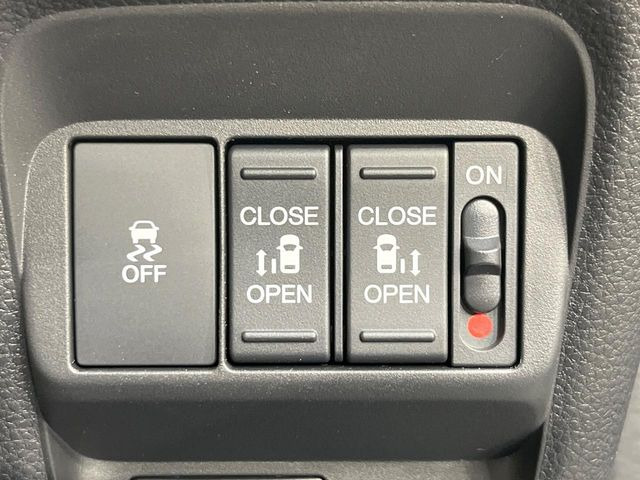 �y�����p���[�X���C�h�h�A�z�X�}�[�g�L�[��^�]�Ȃ̃X�C�b�`�Ō�ȗ����X���C�h�h�A�̊J���\���d��������͂����ăh�A���J����K�v�������A�����Ȃ��q�l�ł��ȒP�ɊJ���߂ł����K�ł���