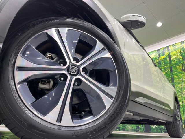 �y����17�C���`�A���~�z�C�[���z�O�ςɃ}�b�`���������A���~�z�C�[���𑕒����Ă���܂��B�e��ЊO�A���~�z�C�[����A�X�^�b�h���X�^�C�����戵�����Ă���܂��B���񂲑��k����������