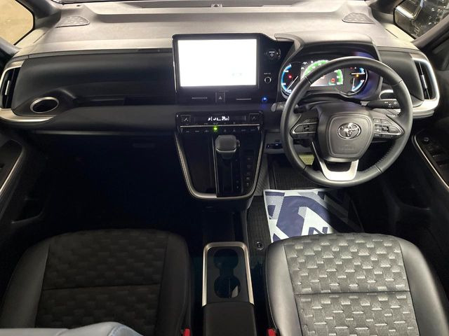 ヴォクシー1.8 ハイブリッド S-Z