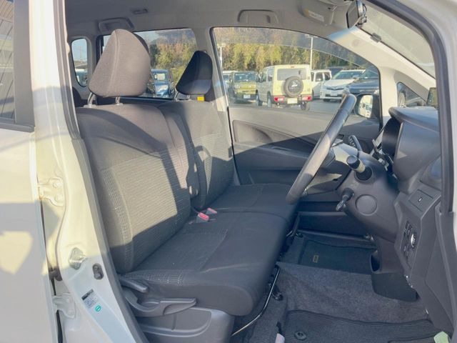 �^�]�ȃV�[�g���͎g�p�������Ȃ��A�ǍD�ȏ�ԂƂȂ��Ă��܂��B�O�I�[�i�[�l�����J�Ɏg���Ă������Ƃ��悭�킩��܂��ˁB