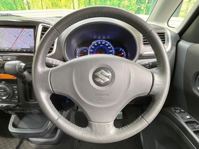 �y�����v�����X�e�A�����O�z�㎿�Ȋv���g�p���邱�ƂŁA��ɂ����������݂ƂĂ��^�]���₷���n���h���ł���