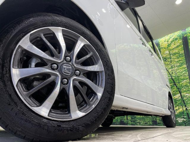 �y����14�C���`�A���~�z�C�[���z�O�ςɃ}�b�`���������A���~�z�C�[���𑕒����Ă���܂��B�e��ЊO�A���~�z�C�[����A�X�^�b�h���X�^�C�����戵�����Ă���܂��B���񂲑��k����������