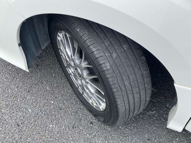 ノア1.8 ハイブリッド Si W×B III