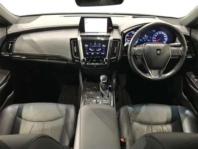 クラウンハイブリッド 2.5 S Cパッケージ